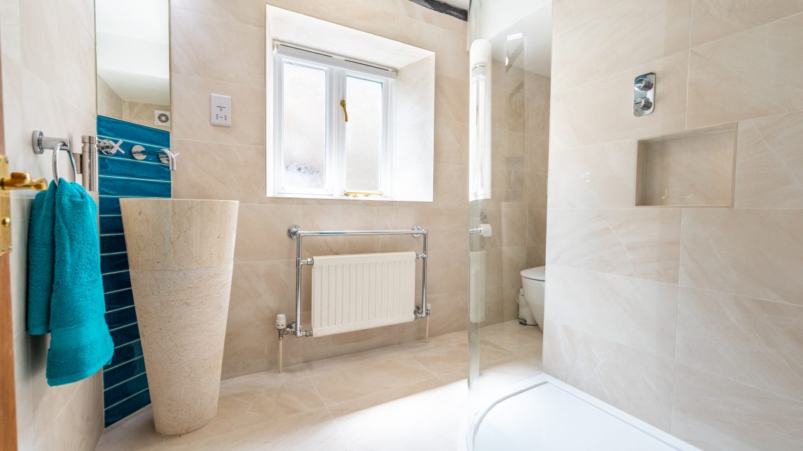 Cider Barn shower room