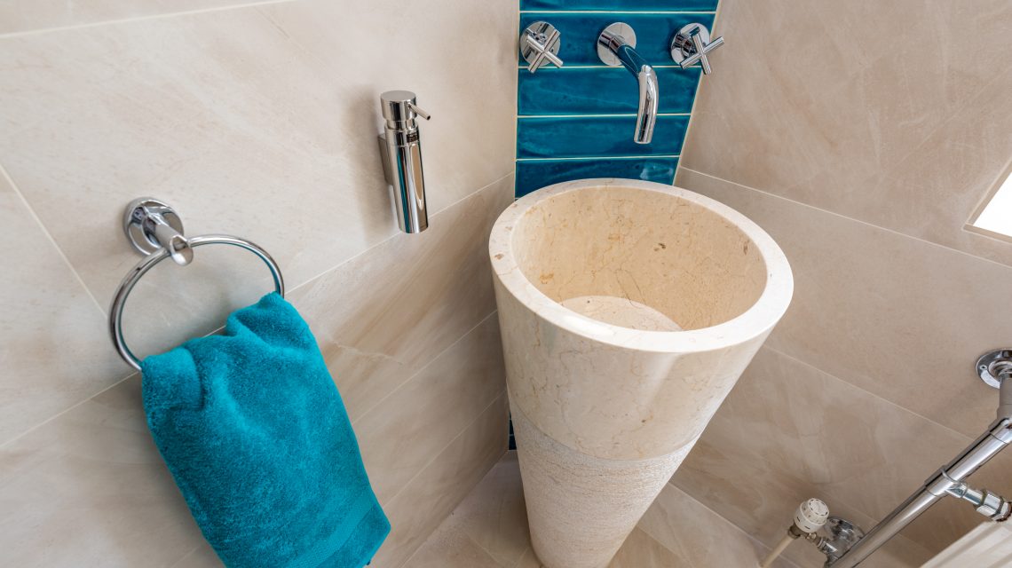 Cider Barn shower room